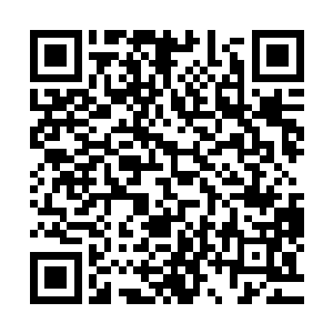在对面的外国男子缓缓的将洛水嫣还有苏媛媛的状况说了出来二维码生成