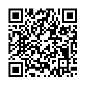 在小山的右上方是一片人类的堡垒二维码生成