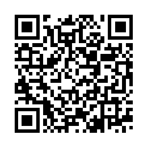 在小希的那修长光滑的大腿上摩挲二维码生成