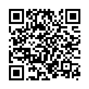 在慕容情满是不可置信的眼神中又是亲了一口二维码生成