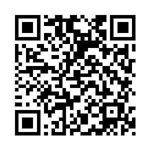 在我们眼前慢慢的仿佛一个巨人从海底站起来二维码生成