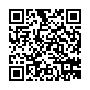 在手上那本像是圣经一样的书的书页上二维码生成