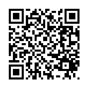 在易振清胳膊上划出一道长长的口子二维码生成