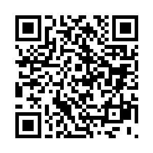 在检查站的美军稍作检查之后放行了二维码生成