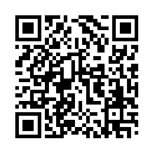 在楼梯拐角被惊醒的孩子抱着步枪赶紧站起来二维码生成