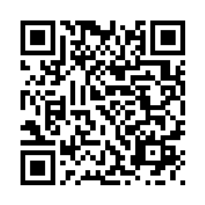 在石屋的穹顶还挂了不少绫罗粉帐二维码生成