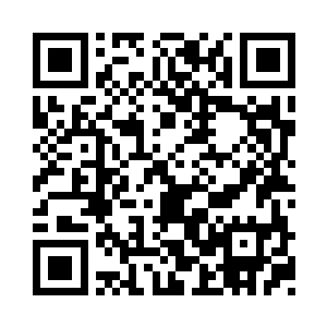 在空中留下一抹撩动人心扉的玫瑰花香水味二维码生成