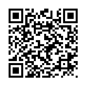 在葬礼上出现的弗洛也出现在了老乔治的家里二维码生成