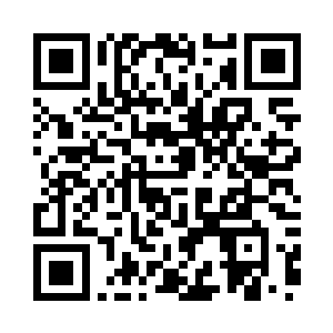 在衣兜之中取出一道提前画好的符箓二维码生成