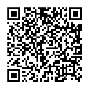 在这个时候就让他面前的这个中校军官的八卦之心熊熊燃烧了起来二维码生成