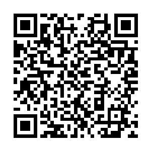 在这么多人的地方对于云思凡来说也是有着一定的危险二维码生成