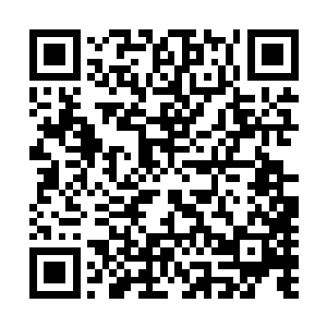 在这场尽管当事人自己不承认但是却举国皆知的唱片较量中二维码生成