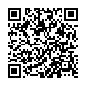 在这拥挤的斗战台还能让周围的老百姓自动让出一块空地二维码生成