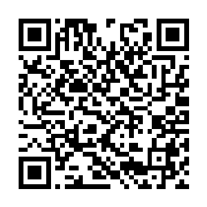 在这无名的村落前上演了一场难分难舍的生死之战二维码生成