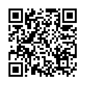 在这漆黑雨夜不断抬手抹着脸上的雨水二维码生成