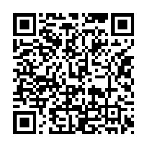 在这种场合是没有人会把她一个女人当回事儿的二维码生成