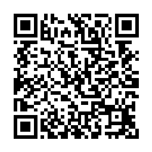 在那些擦着边的越来越清晰明显的敌意的作用下二维码生成