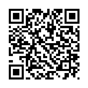 在那辆房车从里到外的参观了一遍二维码生成