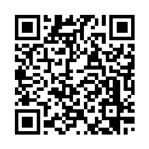 在飞掠龙傲天几个人的上空的瞬间二维码生成