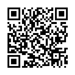 在魔宫中人们领命的时候从木屋内缓步走出二维码生成