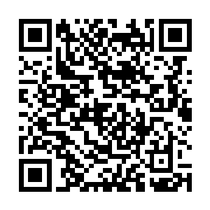 在黑炎城火车站附近这么一个龙蛇混杂的地方的杂货店二维码生成