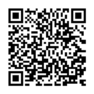 地上只能眼睁睁的看着的这场战斗的男人和女人都流下了眼泪二维码生成