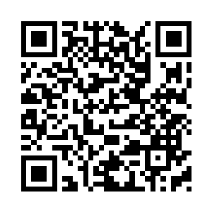 地上那家伙看到我发疯了一般要用小刀去扎他二维码生成