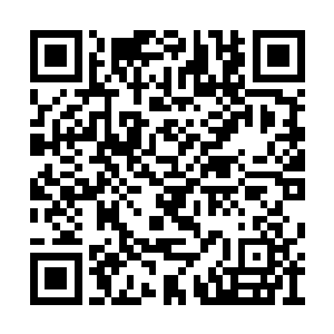 地面一条巨大裂缝以肉眼看见的速度朝前方延伸二维码生成