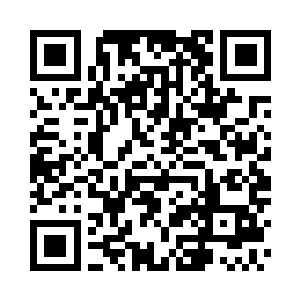 地面上密密麻麻的像是草地一般地仰头望着她二维码生成