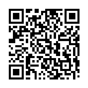 坐在我们中间的离儿只在桌子上冒出半个脑袋二维码生成