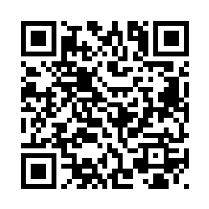 坐在桌子后面登记名册的是老主簿二维码生成