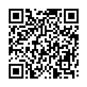 坐在正中位置的人也是重重的拍了一下桌子二维码生成