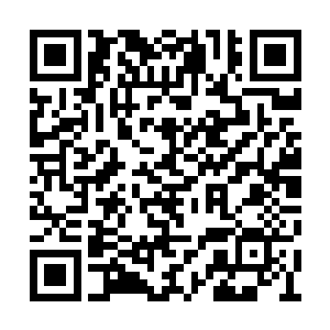 坚硬的膝盖与青石板碰撞的声音听起来让人心寒二维码生成