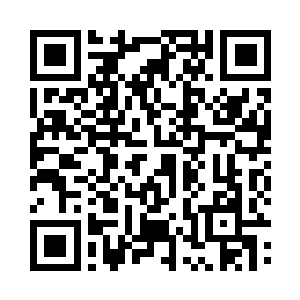 坚硬的铁皮和柏油地面进行激烈的摩擦二维码生成