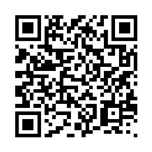 城堡四周高塔上的金属制品瞬间消融二维码生成