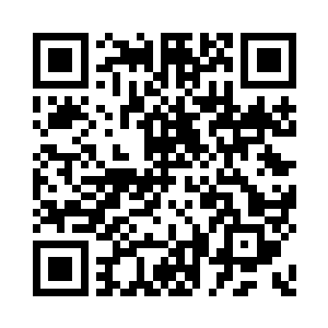城市里的绿化带无精打采的垂着枝叶二维码生成