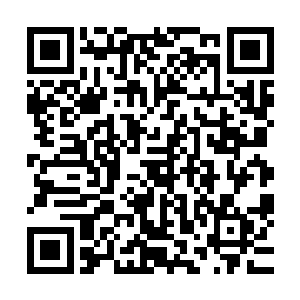基地门口的那个少尉看了一眼张铁和坐在副驾驶旁边的兰云曦二维码生成