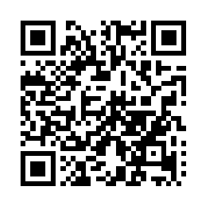 墓地到处都是碧绿的剑兰和美丽的花朵二维码生成