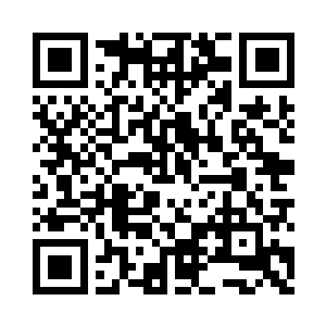 墨修尧那一头白发自然是极为显眼的二维码生成