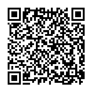 墨在众目睽睽之下把一脸苦笑的天道拉着回了房间留下一群目瞪口呆的女孩二维码生成
