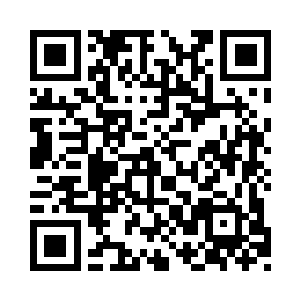 墨家腰带化为一座城市的虚影卧在峡谷之中二维码生成