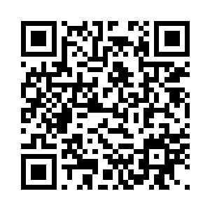 墨羽皇跟着帮忙把薛紫夜抬进了别墅二维码生成