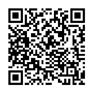 夏云杰终于等到了三位已经易了容的美女从盥洗室里走了出来二维码生成