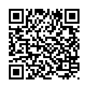 夏天刚才在他们两个换牌的一瞬间二维码生成