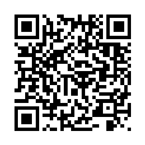 夏天双手直接捏在了他的双腿之上二维码生成