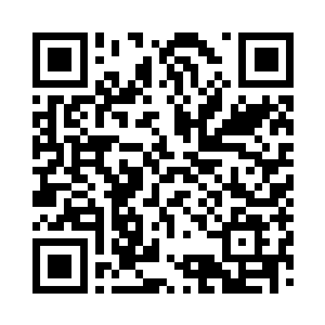 夏天的双脚在半空之中做好了冲刺的准备二维码生成