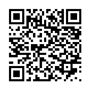 夏雷抹了抹脸上已经有些凝结的鲜血二维码生成