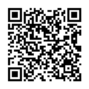 多年的浸淫让他对这简单的巫术的运用已登峰造极二维码生成