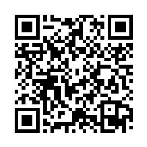 夜辜星指指王石手里那沓白花花的简历二维码生成