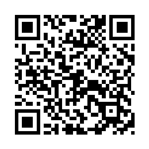 大人的咒骂声以及各种打电话声交汇在一起二维码生成